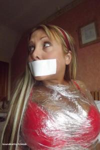 xsiteability.com - Wendy j wrapped up thumbnail