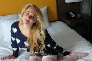 xsiteability.com - LILYMAEVON BLUE WHITE HEARTS LONG SWEATER HOSE BOUND WITH HOSE thumbnail