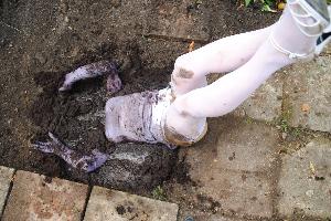 xsiteability.com - muddy white girl thumbnail