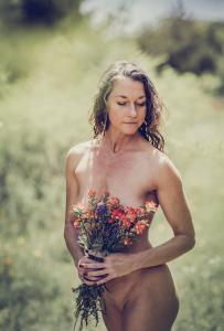 xsiteability.com - 0004-Photo Set- Nude in a field of wildflowers thumbnail